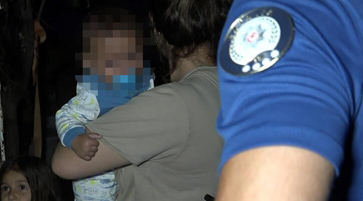 Ardahan Haberi: 9 aylık bebeği aşı kartıyla birlikte bahçe kapısına bıraktılar