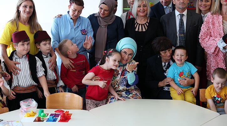 Ardahan Haberi: Emine Erdoğan, Saraybosna'da özel gereksinimli çocuklarla bir araya geldi