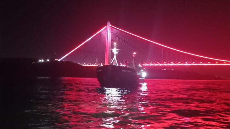 Arıza yapan gemi kurtarıldı Boğaz trafiği normale döndü