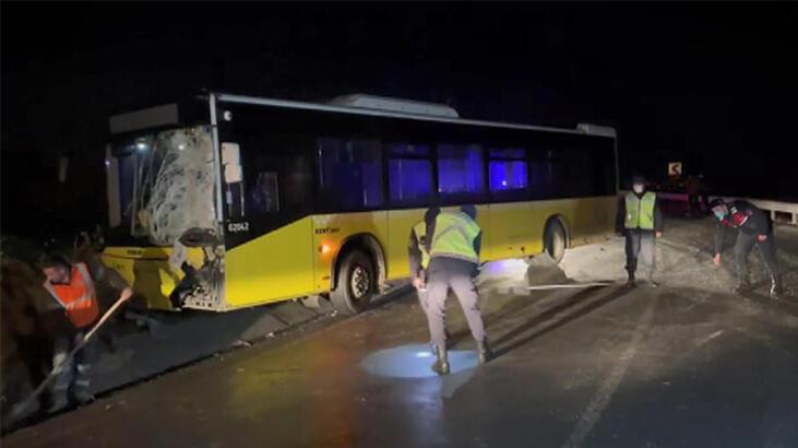 Arnavutköy'de İETT otobüsü ile minibüs çarpıştı