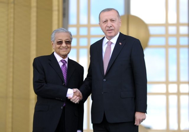 Cumhurbaşkanı Erdoğan, Malezya Başbakanını resmi törenle karşıladı