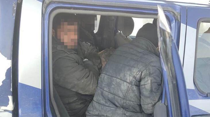 'Dur' ihtarına uymayan kamyonetten 18 kaçak göçmen çıktı