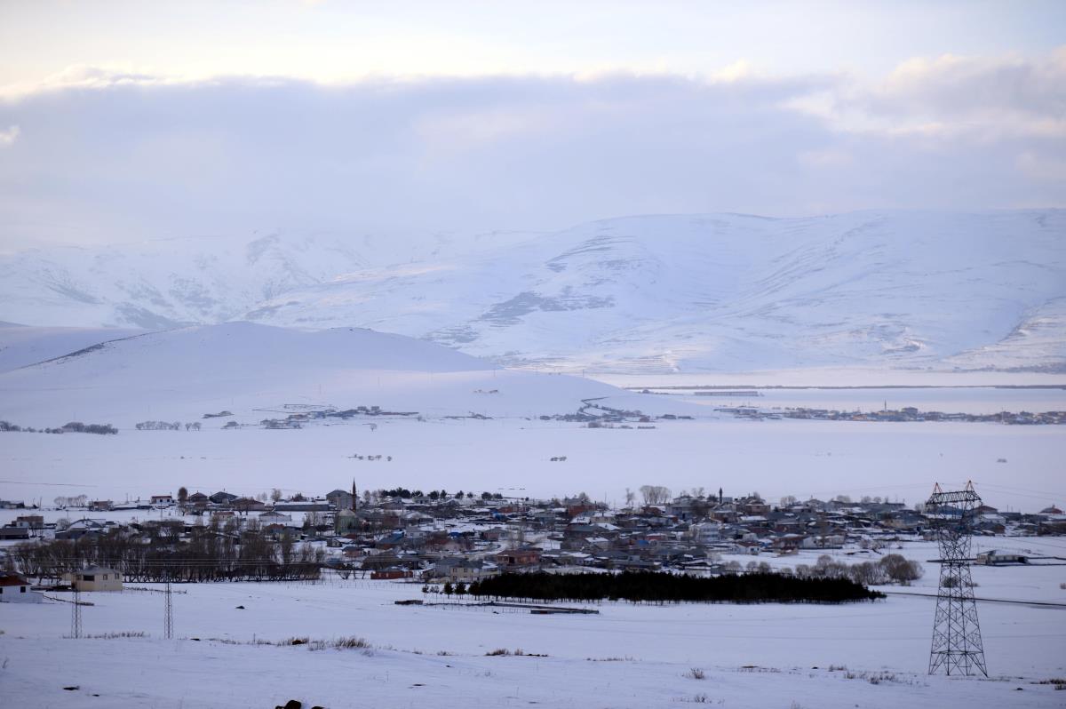 Erzurum, Ardahan, Ağrı'da soğuk hava etkili oluyor