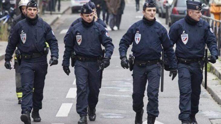 Fransa'da polis, dur ihtarına uymayan kadın sürücüyü öldürdü
