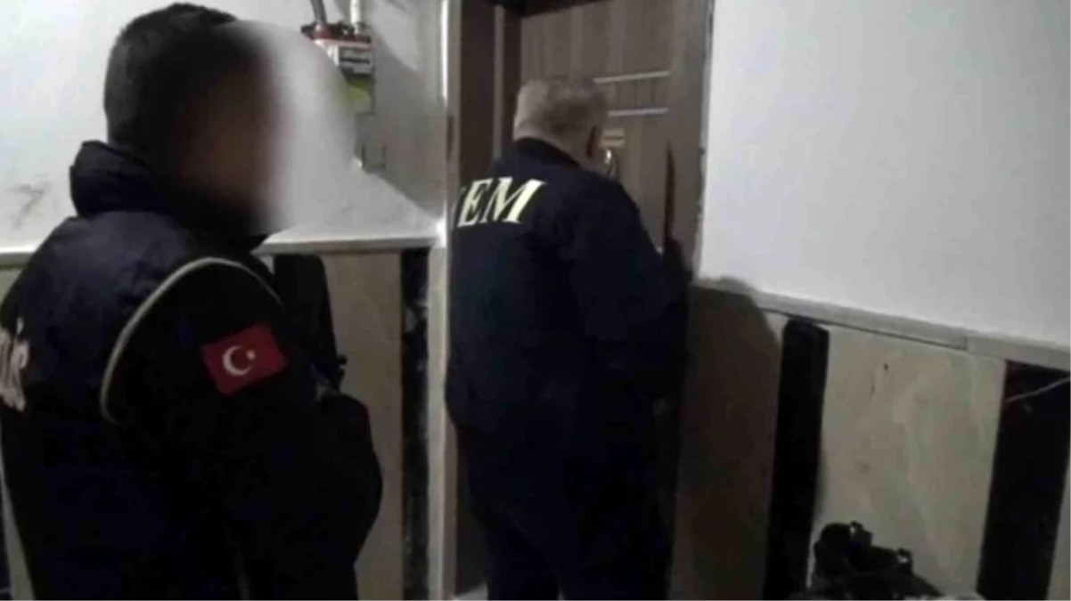 Interpol tarafından kırmızı bültenle aranan DEAŞ üyeleri Çorum'da yakalandı