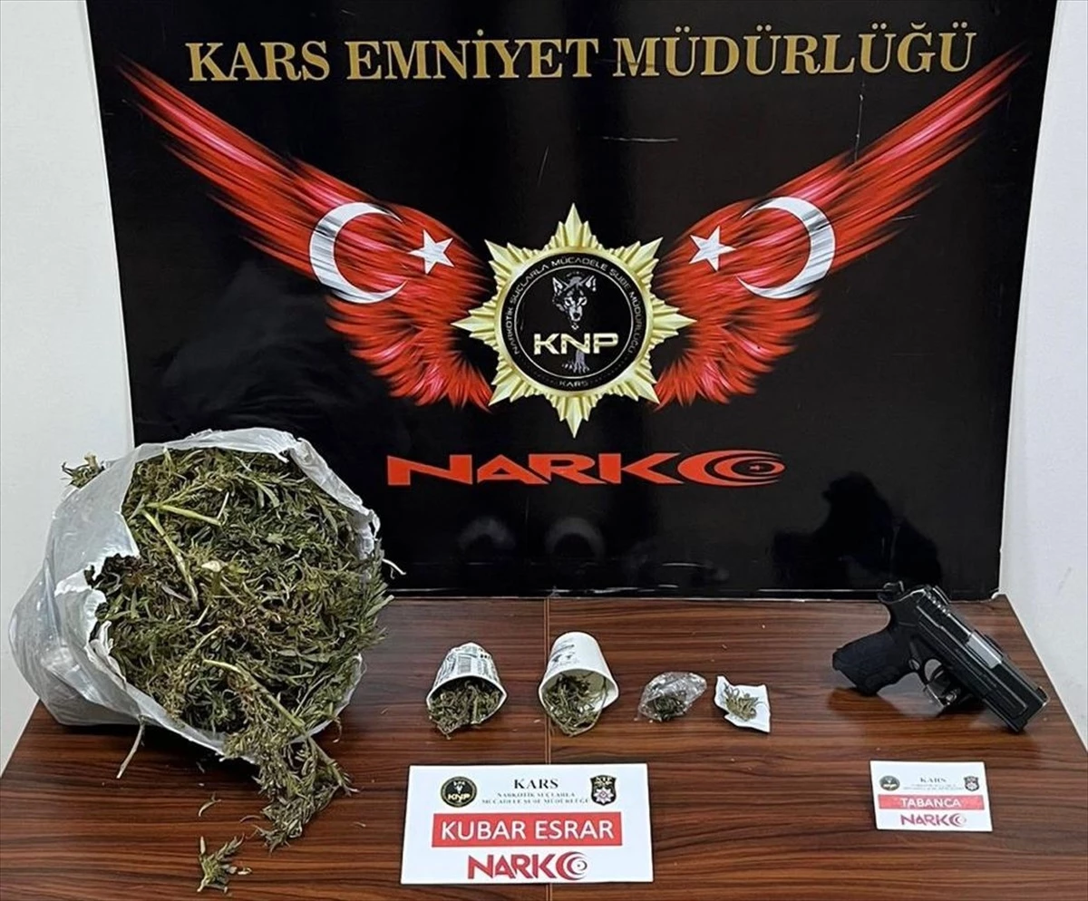 Kars'ta düzenlenen uyuşturucu operasyonunda 3 şüpheli tutuklandı