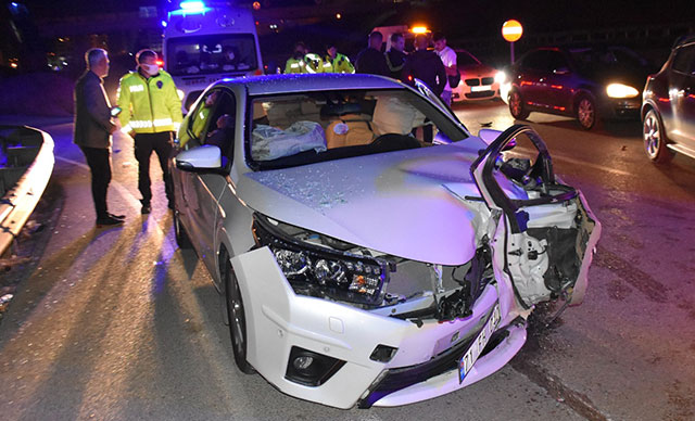 Kırıkkale'de iki otomobil çarpıştı! 1'i ağır 8 yaralı
