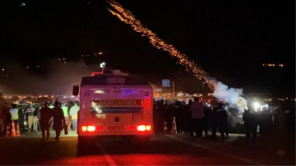 Malatya'da İsrail protestosu sırasında bir grup Kürecik Radar Üssü'ne yürüdü