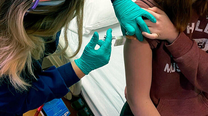 Meksika'ya 7 bin test aşısı getirildi
