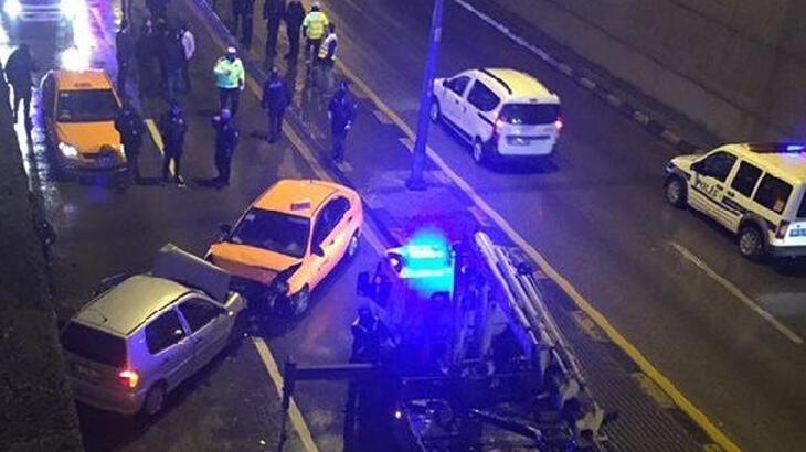 Polisten kaçan sürücü ters yöne girip kaza yaptı