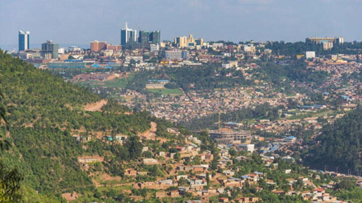 Ruanda'da 5 bin kişilik toplu mezar bulundu