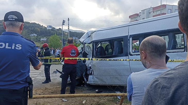Samsun'da kamyon ile öğrenci servisi çarpıştı: 1 ölü, 4 yaralı