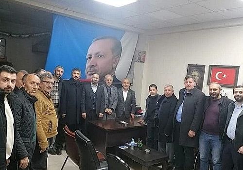 AK Parti Ardahan İl Başkanı Ersin Yılmaz, Hanak teşkilatını ziyaret ederek istişarelerde bulundu