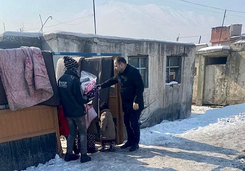 AK Parti Ardahan İl Başkanı Kaan Koç, deprem bölgesini ziyaret etti