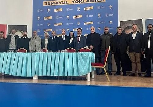 AK Parti Ardahan İl Teşkilatı belediye başkanı aday adayı tanıtım toplantısı gerçekleştirdi