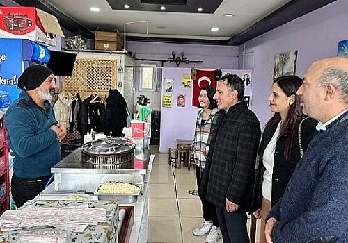 Ak Parti Ardahan merkezde bulunan iş yerlerini ziyaret etti