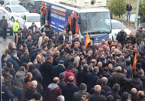 AK Parti Ardahan Milletvekili Adayları Kaan Koç ve Güven Karakoyun Ardahan’da büyük bir coşku ile karşılandı