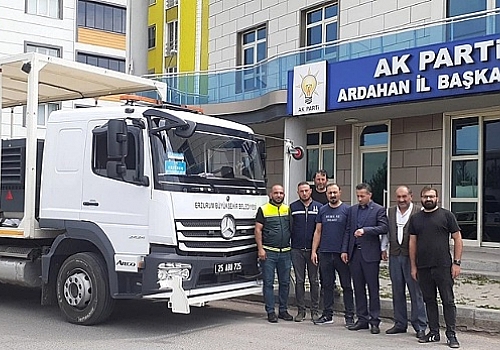 Ak Parti Büyükşehirlerden aldığı destekle Ardahan a hizmet ediyor 
