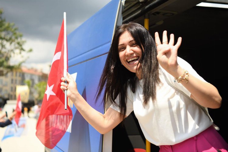 AK Parti'de Edirne'de Beril Üğdül'e yeni görev