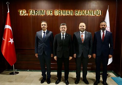 Ardahan Ak Parti Milletvekili il Başkanı ve Validen Bakana ziyaret 