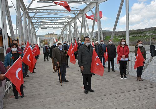 Ardahan Belediyesi 93 Harbi şehitlerini andı.