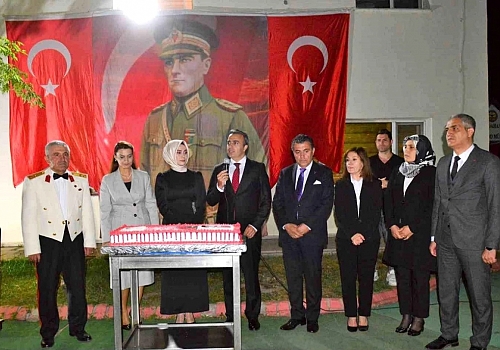Ardahan da 30 Ağustos Zafer Bayramı ve Türk Silahlı Kuvvetleri Günü dolayısıyla resepsiyon verildi