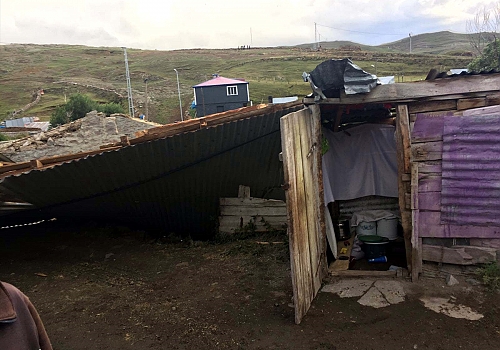 Ardahan'da derelerin taşması sonucu iki köyde su baskınları yaşandı