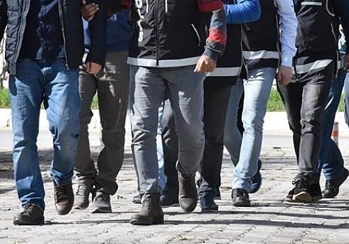 Ardahan'da düzenlenen uyuşturucu operasyonunda 3 şüpheli gözaltına alındı.
