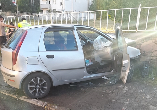 Ardahan'da iki otomobilin çarpıştığı kazadaki yaralıların kimlikleri belli oldu 