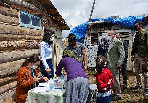 Ardahan'da ikinci doz aşı yaptırmayanlar telefonla aşıya davet ediliyor