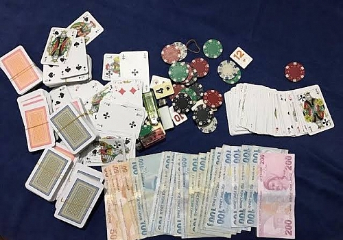Ardahan'da kumar oynayan 8 kişiye para cezası verildi