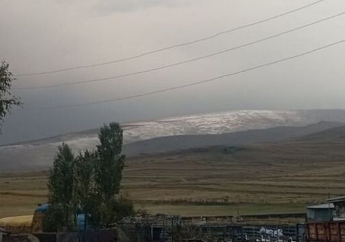 Ardahan'da mevsimin ilk karı Kısır Dağı'na yağdı