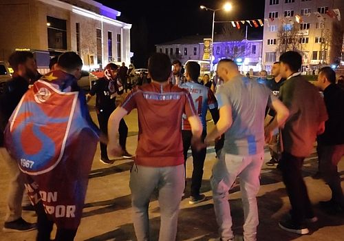 Ardahan'da Trabzonspor taraftarları tarafından şampiyonluk kutlandı