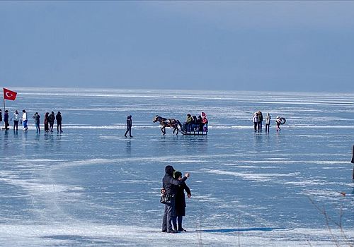 Ardahan Haber: Çıldır Gölü'nde hafta sonu keyfi yaşanıyor