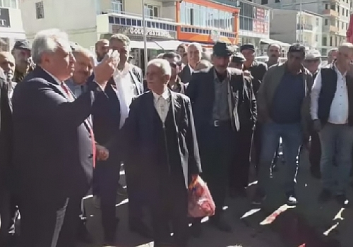 Ardahan Haberi: Ardahan 23.Dönem Milletvekili Saffet Kaya deprem sonrası Göle’de