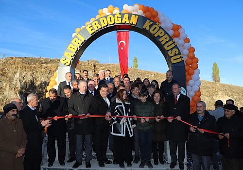 Ardahan Haberi: Ardahan da Sabri Erdoğan Asma Köprüsü açılış töreniyle hizmete girdi