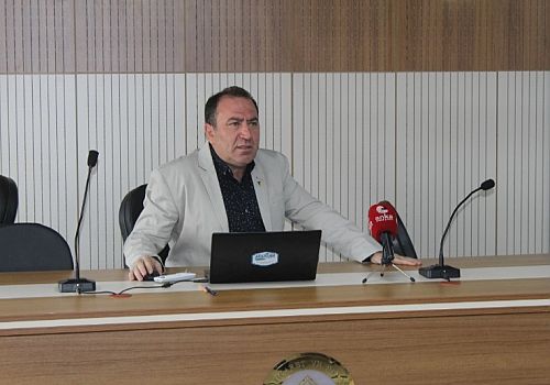 Ardahan Haberi: Çetin Demirci önümüzdeki seçimlerde ATSO'ya yeniden başkan adayı olduğunu açıkladı.