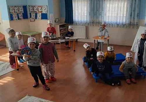 Ardahan Haberi: Çıldır Anaokulunda Türk Kızılay'ı haftası münasebetiyle etkinlik düzenlendi