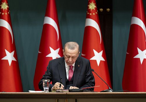 Ardahan Haberi: Cumhurbaşkanı Erdoğan cumhurbaşkanı ve milletvekili seçimlerinin 14 Mayıs'ta yenilenmesi kararını imzaladı
