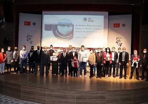 Ardahan Üniversitesinde Fotoğraf Yarışması Ödül Töreni Gerçekleştirildi.
