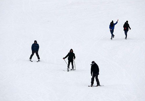 Ardahan Valisi Hüseyin Öner Yalnızçam Kayak Merkezini geleceğe hazırlıyoruz.