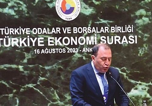 ATSO Başkanı Çetin Demirci Türkiye Ekonomi Şurasında kentin öne çıkan sorunlarını dile getirdi.