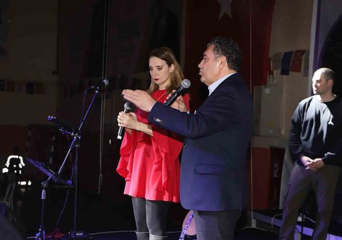 Aylin Aslım, şarkılarıyla Ardahanlı gençleri coşturdu