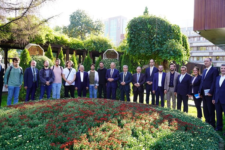 Bakan Özhaseki'den Başkan Büyükkılıç'a ziyaret