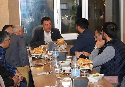 Başkan Faruk Demir, Ardahan da görev yapan basın temsilcileriyle iftar yemeğinde bir araya geldi