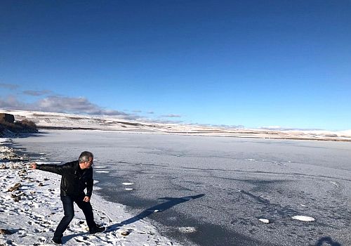 Çıldır da Aktaş Gölü de dondu