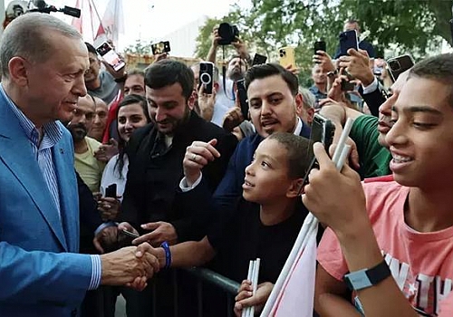 Cumhurbaşkanı Erdoğan ABD'de! Türkevi önünde sevgi seli