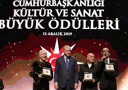 Cumhurbaşkanlığı Kültür Sanat Büyük Ödülleri dağıtıldı