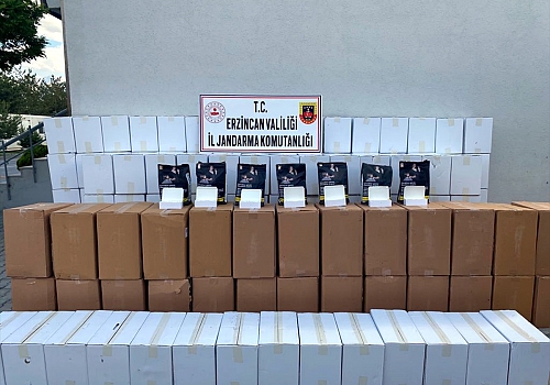 Erzincan'da jandarma 270 kilo kaçak tütün ile 1 milyon 470 bin makaron ele geçirdi