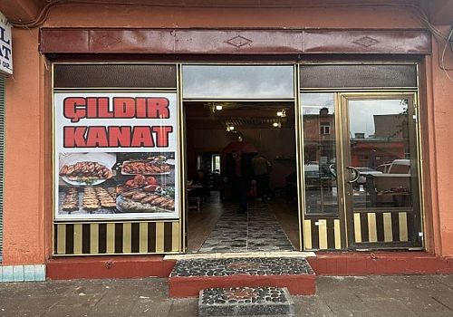 Gazeteci Suat İncedere Çıldır’da kanat çevirme lokantası açtı 